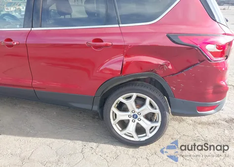 2019 Ford Escape Titanium z USA, uszkodzony, nr VIN 1FMCU9J93KUB66748